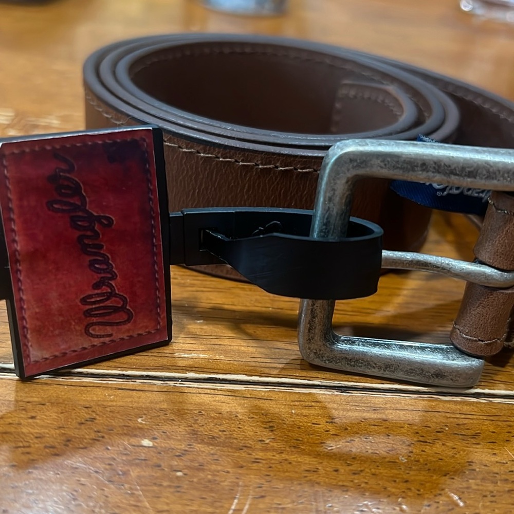 NWT wrangler brown leather belt